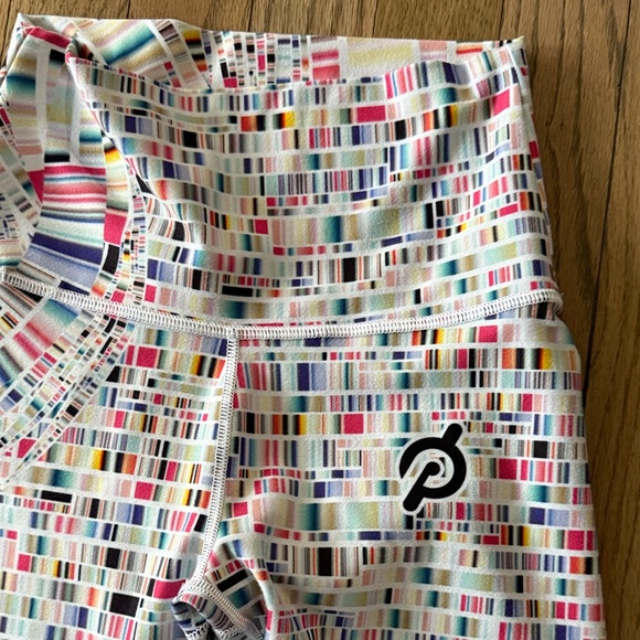 Peloton Colorful Patterned Leggings. Size xs - Picture 3 of 5